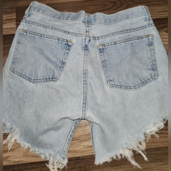 DENIM Distressed Shorts Size 32 So Cute! - Picture 4 of 4
